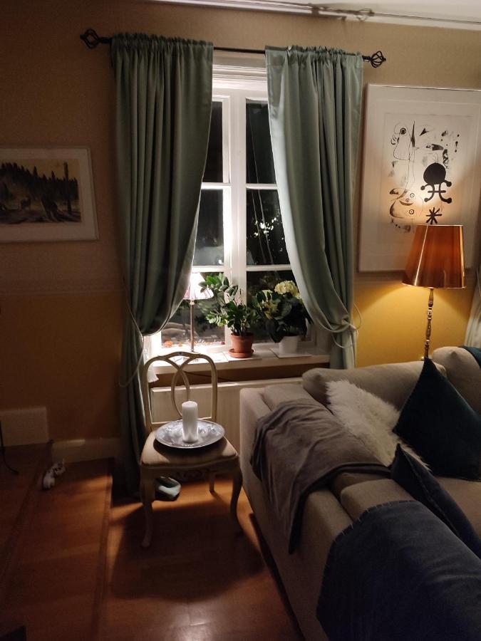 Den Unika Sekelskiftsvaningen. Apartment Norrtalje Bagian luar foto