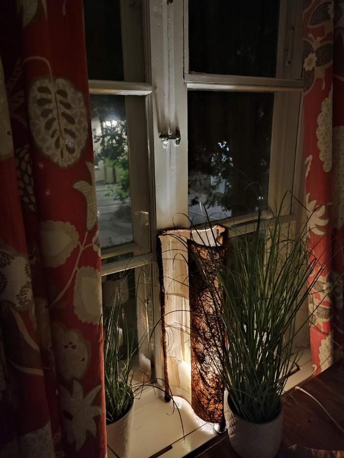 Den Unika Sekelskiftsvaningen. Apartment Norrtalje Bagian luar foto